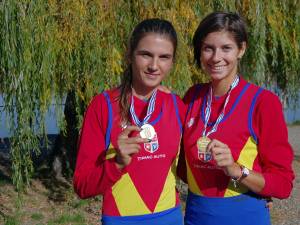 Ionela Lehaci (stânga) şi Gianina Beleagă vor fi recompensate pentru succesul de la Mondiale