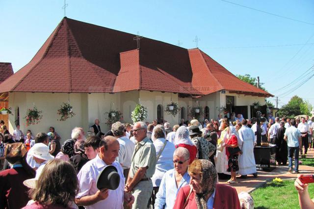 Program liturgic la Parohia Ortodoxă ,,Sf. Apostoli Petru şi Pavel” Suceava