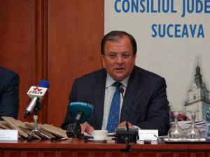 Preşedintele Consiliului Judeţean Suceava, Gheorghe Flutur, vrea ca depozitele temporare de deşeuri să fie închise în actualele locaţii