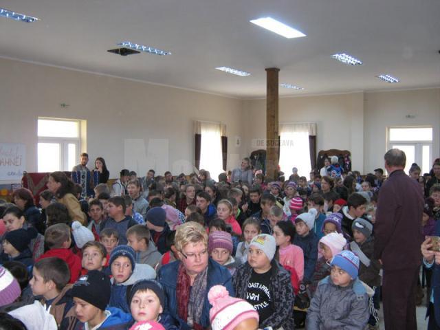 Festivalul „Sărbătorim toamna” la Liceul Pârteştii de Jos, la a IV-a ediţie