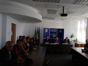 Proprietarii școlilor de șoferi sunt nemulțumiți de mutarea examenele pentru permise în municipiul Suceava