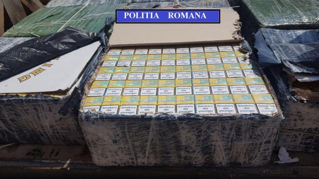 Peste 13.000 de pachete cu ţigări de contrabandă au fost capturate de poliţişti în câteva ore