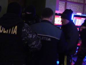 Razie in baruri şi discoteci2