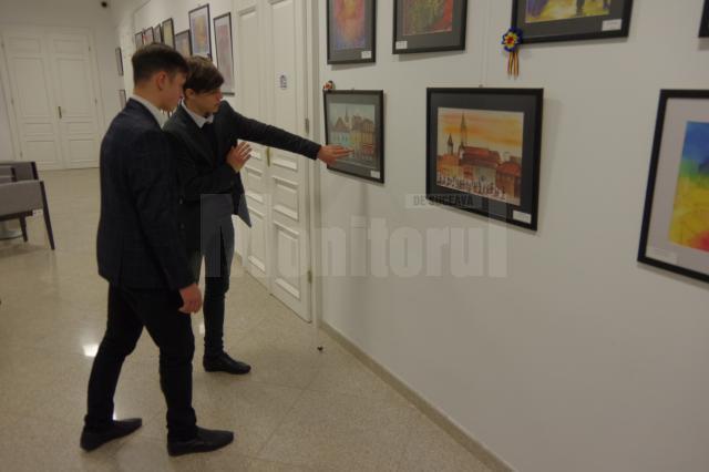 Expoziţia de pictură ,,99 + 1=100”, realizată de copiii de la Aşezământul „Sfântul Ierarh Leontie” Rădăuţi