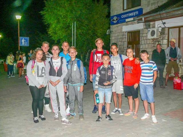 Proiectul de la Rădăuți a avut ca scop realizarea unei tabere pentru cei 10 copii de la Casa de tip familial „Universul Copiilor”