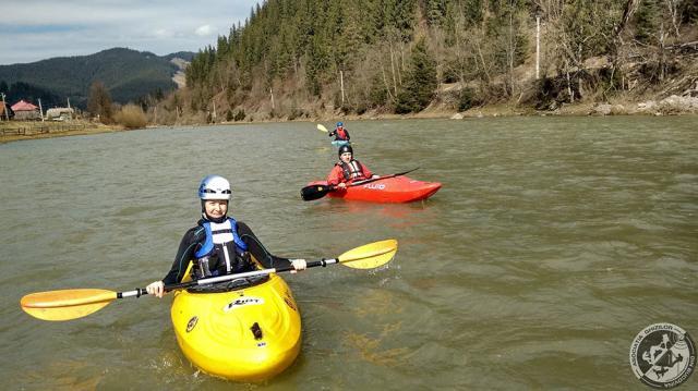 Academia de Munte revine cu noi cursuri de alpinism clasic şi hibernal, rafting, speologie, supravieţuire