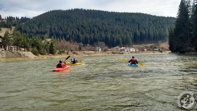 Academia de Munte revine cu noi cursuri de alpinism clasic şi hibernal, rafting, speologie, supravieţuire