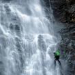 Academia de Munte revine cu noi cursuri de alpinism clasic şi hibernal, rafting, speologie, supravieţuire