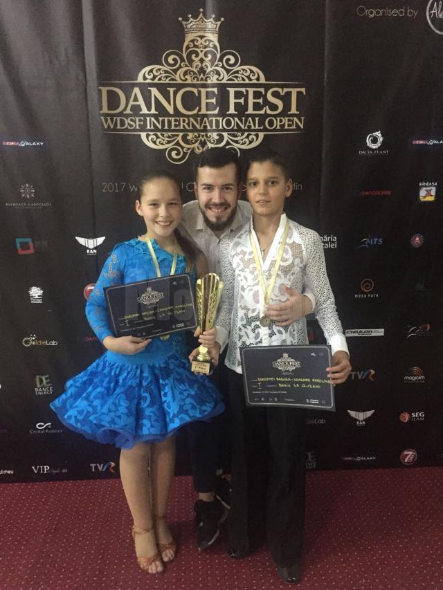 Şapte medalii pentru sportivii Clubului de dans sportiv "Bucovina Dance Studio" Suceava, la Campionatul Mondial Junior II LATINO şi WDSF Dance Fest 2017