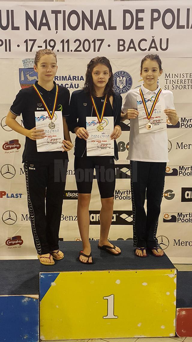 Ioana Ursu (mijloc) a fost desemnată cea mai bună sportivă la categoria fete 11 ani
