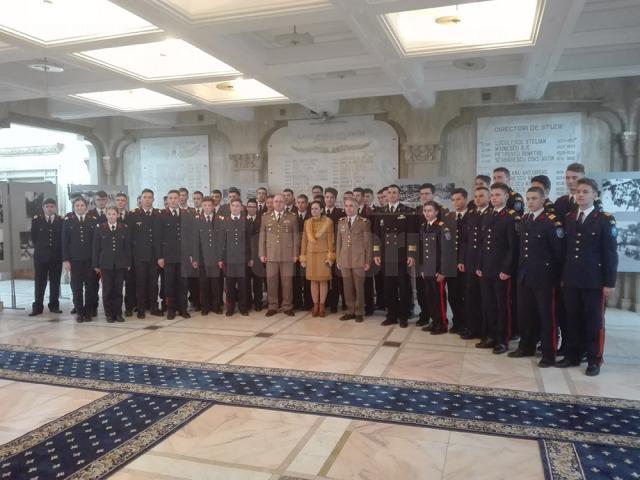 Expoziție în memoria eroului necunoscut, la Colegiul Militar Câmpulung