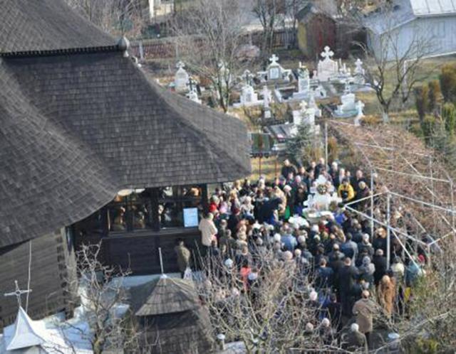 Biserica “Sfinţii Mari Mucenici Mercurie şi Ecaterina” din Rădăşeni