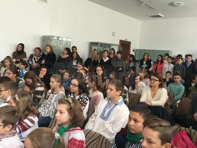 „La taifas cu Badea Ioan Bucovineanul”, acţiune organizată de elevii Şcolii ,,Bogdan Vodă” Câmpulung Moldovenesc