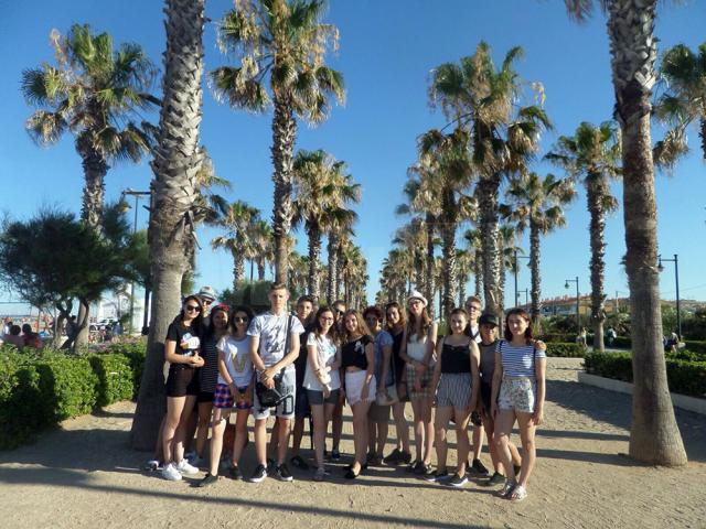 15 elevi de la Colegiul Tehnic „Mihai Băcescu” Fălticeni au făcut practică în hoteluri de cinci stele din Spania