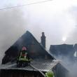 Incendiul de la Clit a distrus mai multe anexe ale gospodăriei