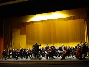 Pagini orchestrale de largă popularitate în interpretarea artiştilor de la Filarmonica Botoşani
