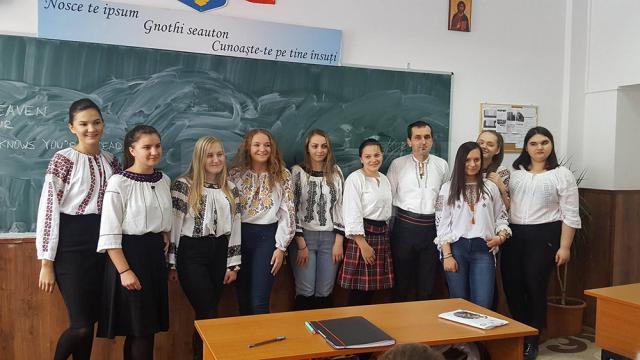 Elevi și profesori, la Ziua Bucovinei
