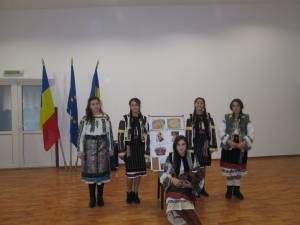 Școala ,,Dimitrie Păcurariu” Șcheia a sărbătorit Ziua României