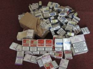 Ţigări de contrabandă confiscate de poliţişti