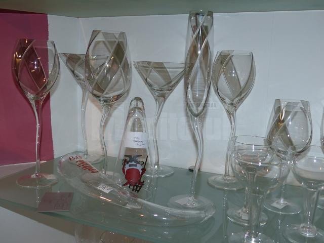 Formă și culoare în arta prelucrării sticlăriei manuale la Stil Glass Suceava