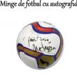 Minge de fotbal cu autograful lui Mircea Lucescu