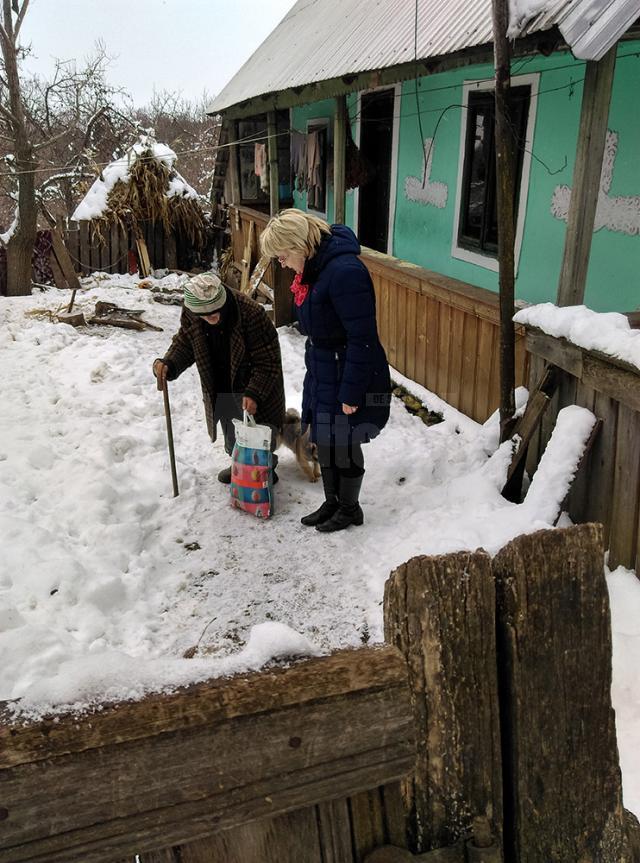 Pachete cu alimente pentru 18 familii nevoiașe din Ilișești
