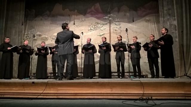 Concert de colinde cu sală plină și aplauze îndelungi, la Casa de Cultură a Sindicatelor Suceava