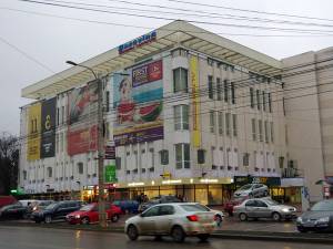 Complexul Comercial Bucovina ar putea fi cumpărat de omul de afaceri fălticenean Ioan Păiuş
