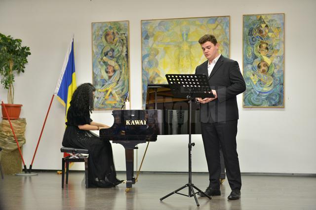 „Armonii de iarnă”, recital la Colegiul de Artă „Ciprian Porumbescu” Suceava