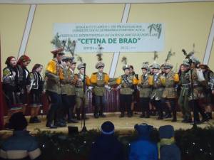Festivalul de datini şi obiceiuri populare ,,Cetina de brad”, la Pârteştii de Sus