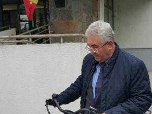Primarul Ion Lungu a testat bicicletele electrice cumpărate din fonduri elveţiene