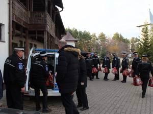 Membrii Poliției Locale Suceava au donat fonduri pentru a oferi cadouri consistente unui număr de 30 de copii nevoiași