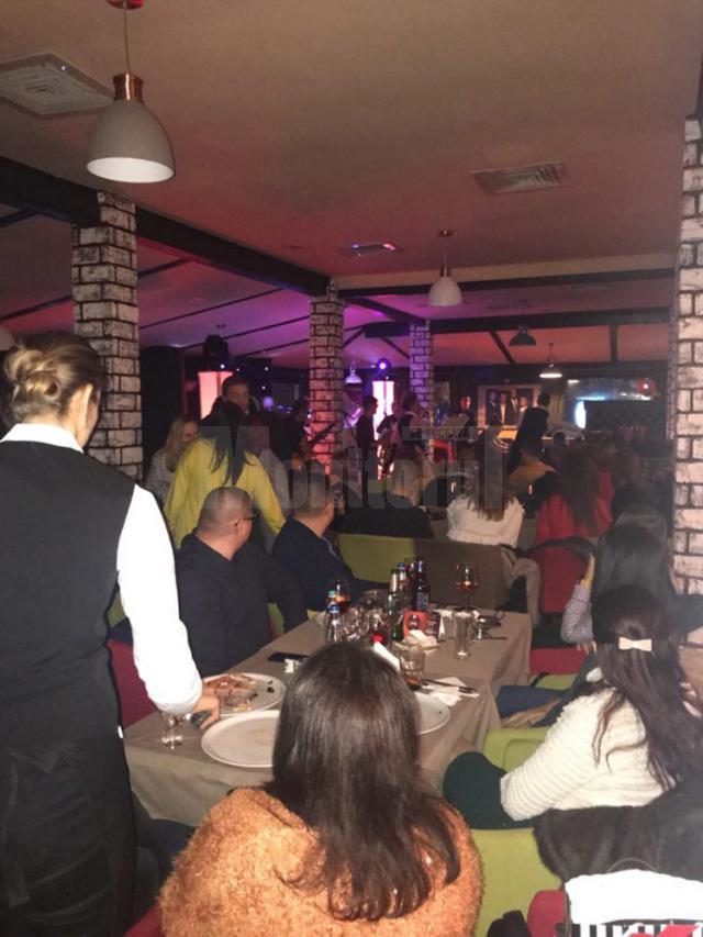 Peste 300 de persoane au sărbătorit redeschiderea Restaurantului Padrino, în acordurile muzicii