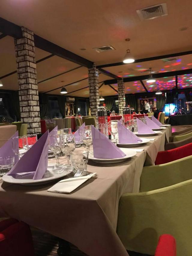 Peste 300 de persoane au sărbătorit redeschiderea Restaurantului Padrino, în acordurile muzicii