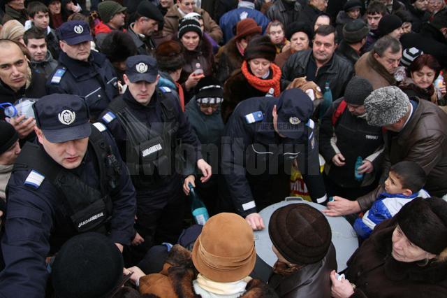 50 de jandarmi, mobilizaţi pentru măsuri de ordine de Bobotează