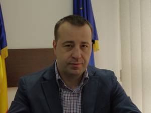 Viceprimarul Lucian Harşovschi, care gestionează activitatea de salubrizare a municipiului reşedinţă de judeţ