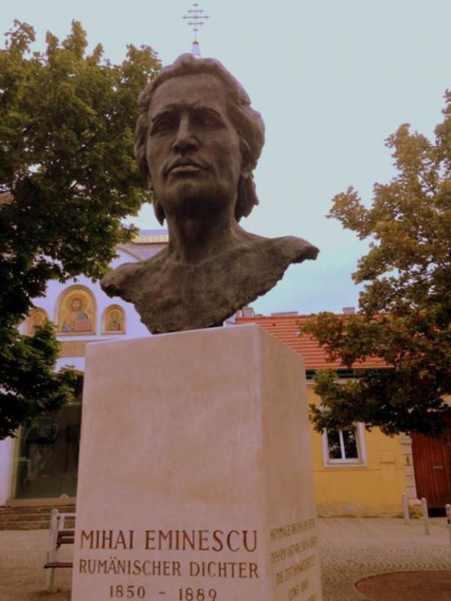 Statuia lui Mihai Eminescu de la Viena. Foto: Dan Toma Dulciu
