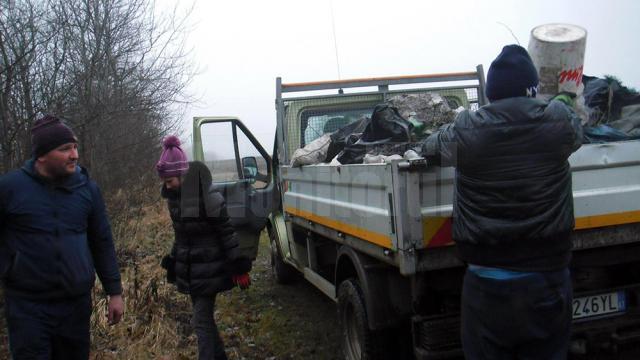 Peste 50 de persoane din comuna Bilca au participat la acțiunea de ecologizare