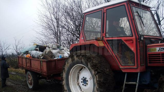 5 remorci și un faeton de deșeuri au fost adunate din albia pârâului care asigură apa comunei