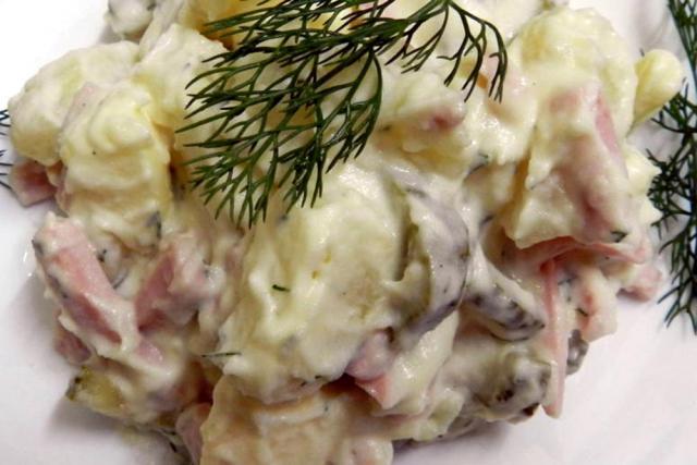 Salată bavareză. Foto: pinterest.com