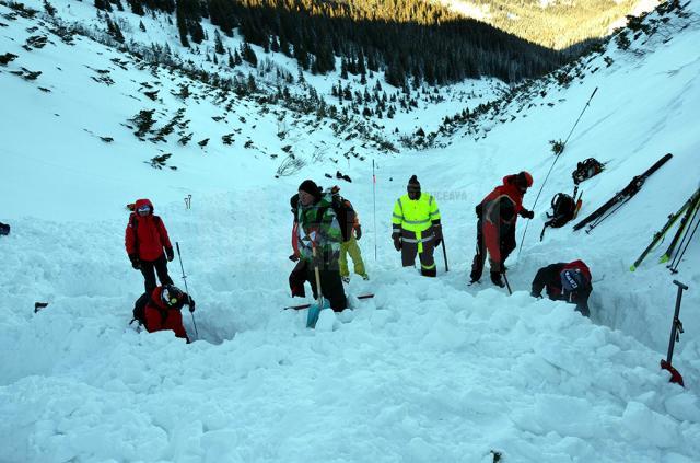 Câteva ore de căutări pe un ger de -26 de grade pentru a dezgropa un schi al lui Nathy Josse