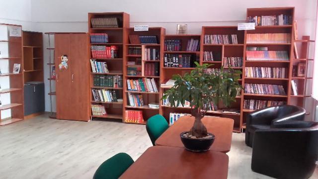 Invitaţie la lectură în biblioteca modernă a Colegiului “Mihai Eminescu” Suceava