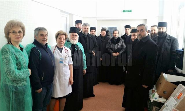 Preoţii din Protoieria Fălticeni au donat un nou aparat medical Spitalului Municipal