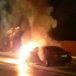 Un autoturism a fost cuprins de flăcări în cartierul Iţcani