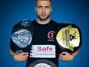 Suceveanul Andrei Ostovanu a câştigat prima sa lupta în 2018 într-o puternică gală la Sibiu