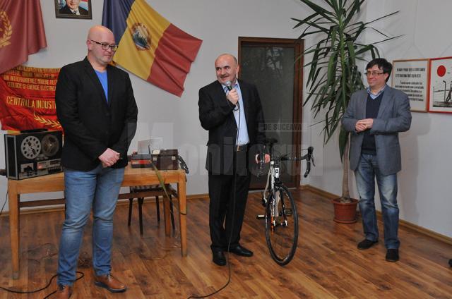 Cei trei protagonisti ai cartii, care in urma cu 30 de ani au pornit la mare cu bicicletele (Daniel Gaftoniuc, Tibi Avram si Dan Lefter)