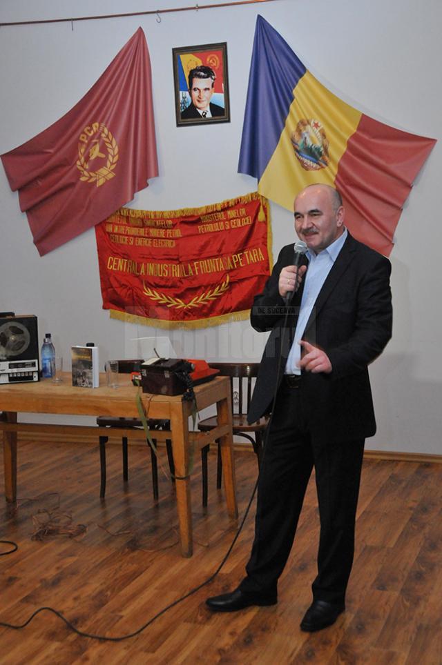 Tiberiu Avram a lansat „Aventuri pe şase roţi”, la Gura Humorului