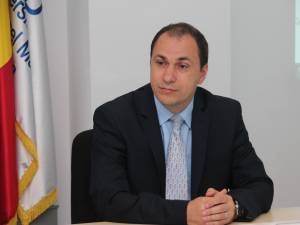 Universitarul Mihai Dimian, propus rector interimar de Senatul Universităţii din Suceava