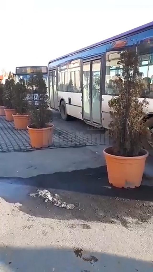 Blocarea autobuzelor de la Iulius Mall