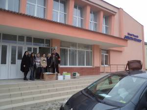 Donaţii de carte pentru elevi din Republica Moldova